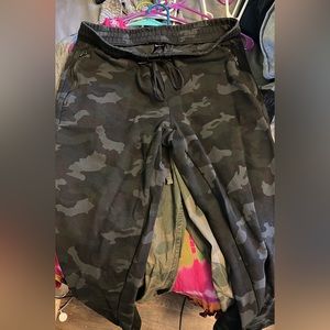 90 degree by reflex black camo jogger